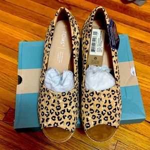 TOMS Michelle Wedge - Super Cute Leopard Print!!!